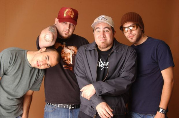 alien ant farm net worth - Ilustrasi 3